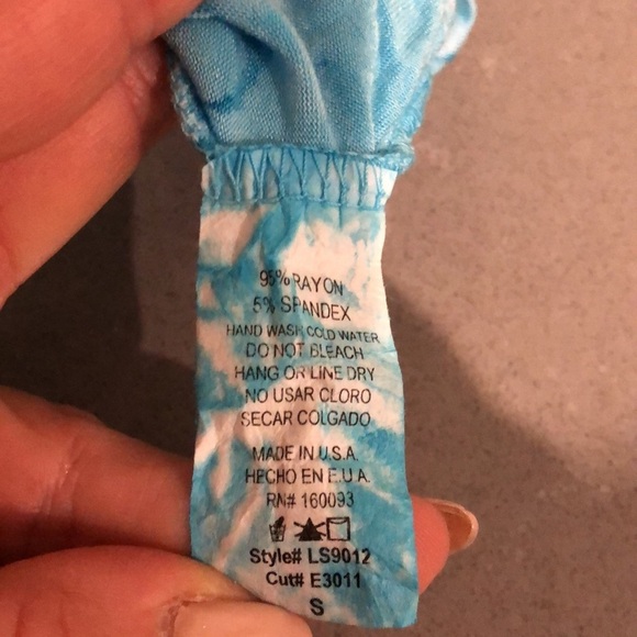 Lemon Tree Blue Tie Dye Top - Picture 3 of 6